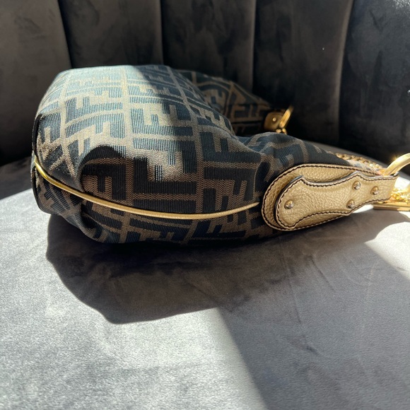 Fendi chain hobo and bracelet bag - Picture 11 of 17